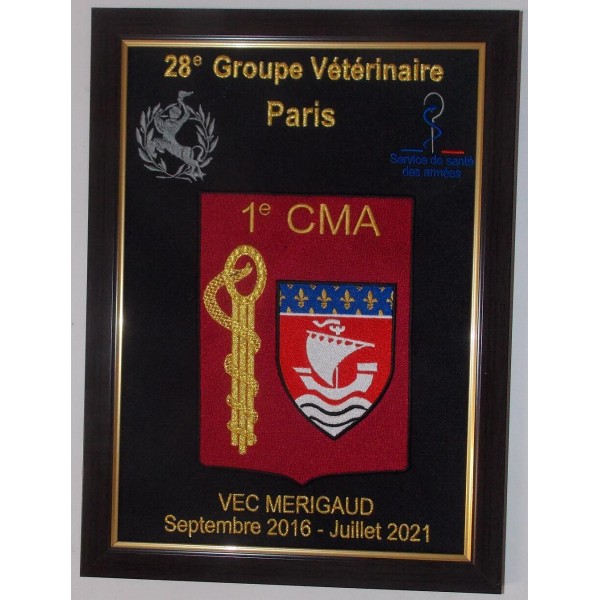 Cadre Brodé 28e  Groupe Vétérinaire Paris