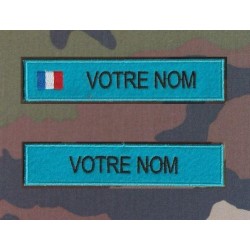 Bande patronymique sur feutre Bleu clair par 2 (1 avec et 1 sans drapeau)