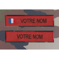 Bande patronymique sur feutre rouge par 2 (1 avec et 1 sans drapeau)