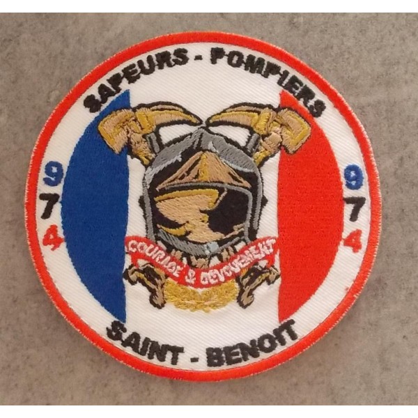 Ecusson SDIS Pompiers de Saint-Benoit officiel sur fond Blanc (par 2)