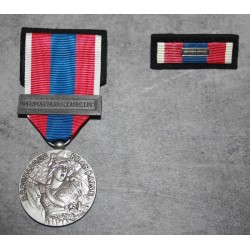 Médaille militaire ou civile : lexique complet • Montage de médailles