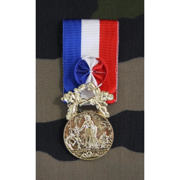 Médaille Courage et Dévouement Or