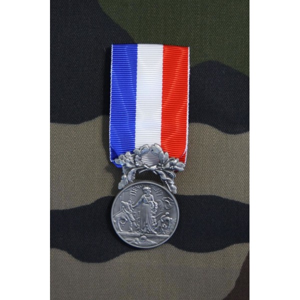 Médaille Courage et Dévouement Argent 2° Classe