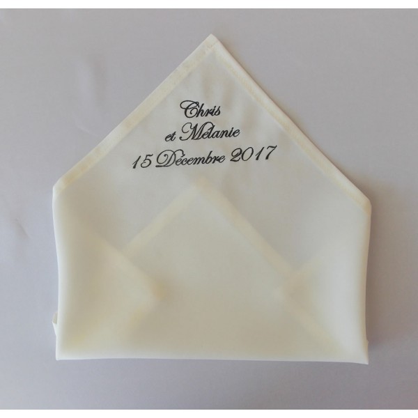 Serviette de table Baptême ou Mariage Brodée sans motif (sur devis)